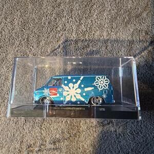 M2 Machines 1971 Chevrolet Van G10 1:64 Scale Diecast Coke Van SK09